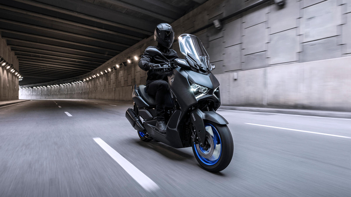 Exploring the 2023 Yamaha XMAX 300 A Sleek and Capable Scooter with