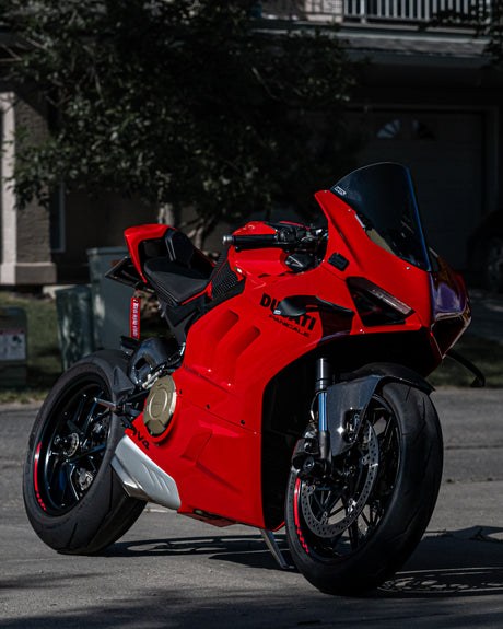 C01B GRID STANDARD EDGE RIM STICKER UNIVERSAL MOTORCYCLE 17 INCH WHEEL STRIPE DECAL FOR DUCATI