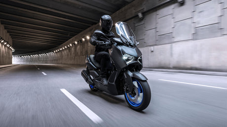 Exploring the 2023 Yamaha XMAX 300: A Sleek and Capable Scooter with Impressive Features